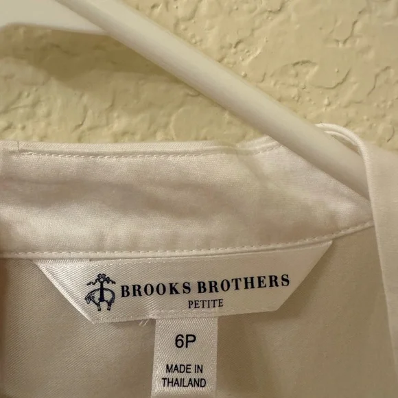 Brooks brothers Elegant White Sleeveless Top - Picture 3 of 4